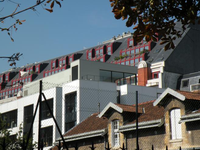  immeuble avec toit en terrassses
